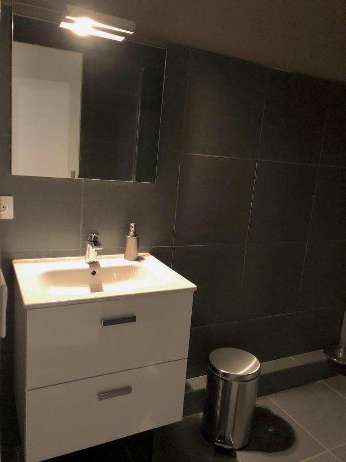 Appartement De 110m2 Au Centre De *